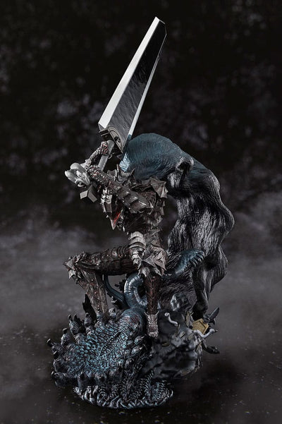 Berserk Figuarts ZERO Metallic Touch PVC Statue Guts Berserker Armor 35 cm - Damaged packaging