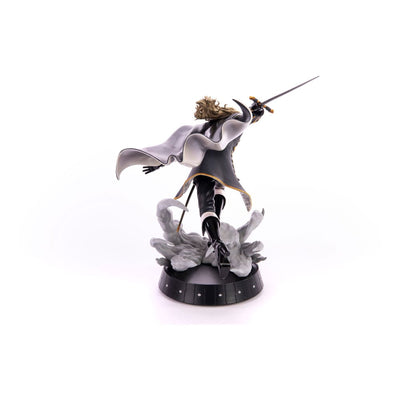 Castlevania Symphony of the Night Statue Dash Attack Alucard 30 cm - Damaged packaging