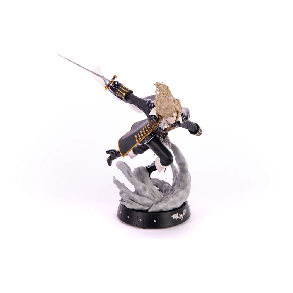 Castlevania Symphony of the Night Statue Dash Attack Alucard 30 cm - Damaged packaging
