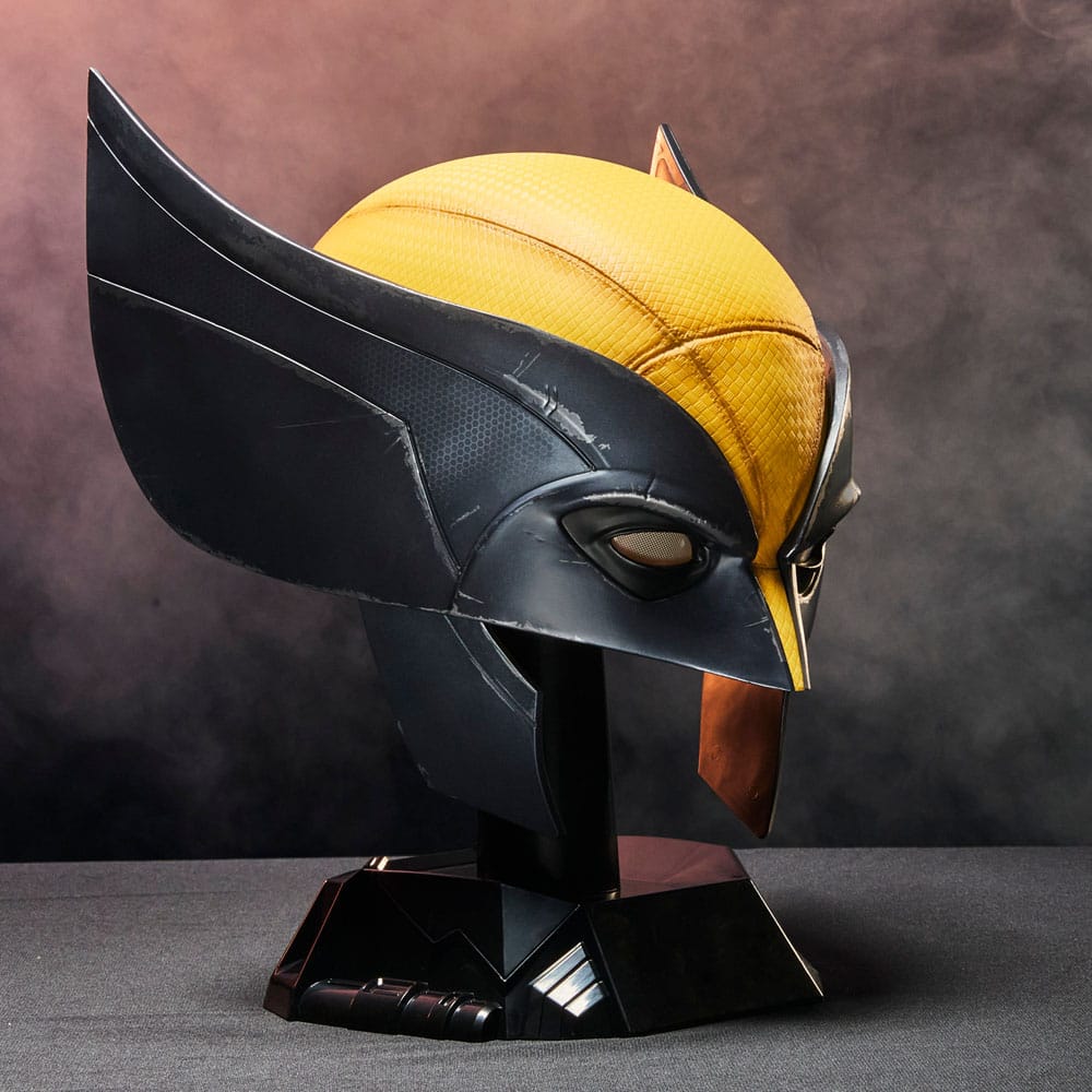Deadpool & Wolverine Premium Roleplay Mask Wolverine - Severely damaged packaging
