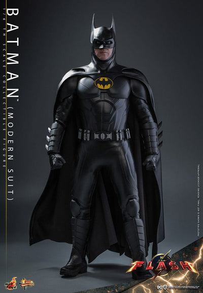 The Flash Movie Masterpiece Action Figure 1/6 Batman (Modern Suit) 30 cm - Damaged packaging