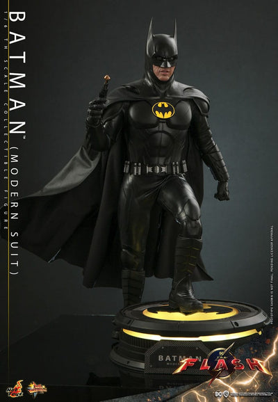The Flash Movie Masterpiece Action Figure 1/6 Batman (Modern Suit) 30 cm