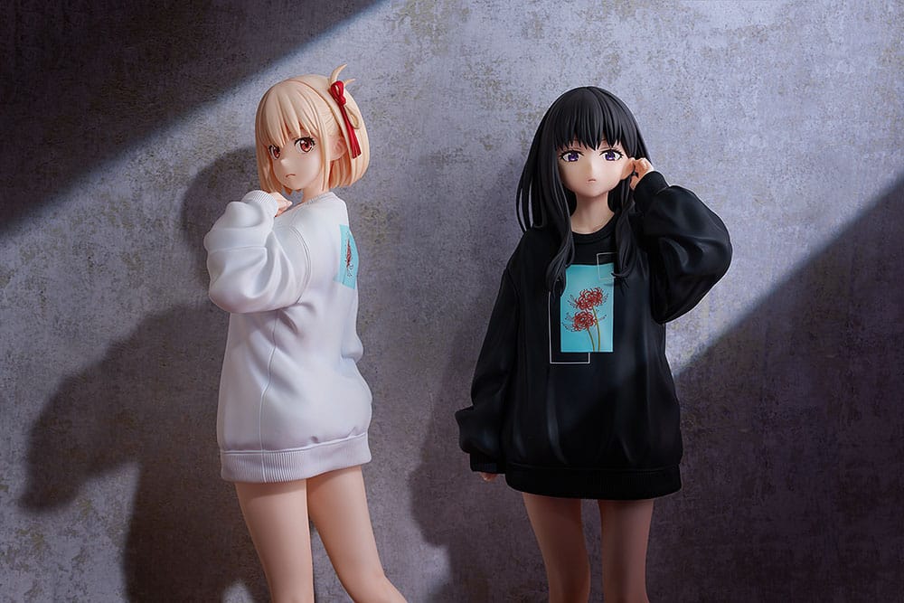 Lycoris Recoil PVC Statue 1/7 Takina Inoue: Oversized Sweatshirt Ver. 25 cm