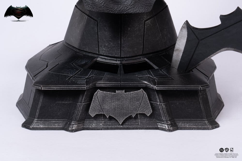Justice League: Batman v Superman: Dawn of Justice Replica 1/1 Batman Cowl 51 cm