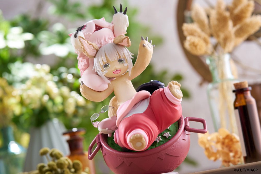Made in Abyss: The Golden City of the Scorching Sun AMP+ PVC Statue Statue Nanachi My Treasure Reissue 16 cm - Damaged packaging