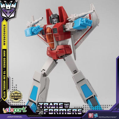 Transformers Generation One AMK Series Plastic Model Kit Starscream 19 cm