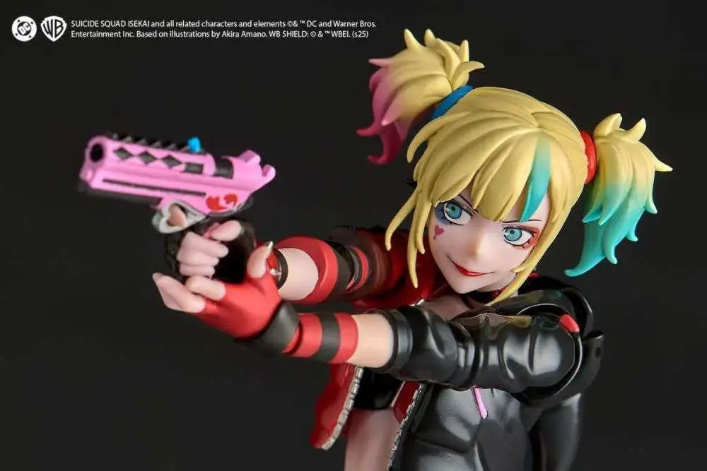 Revoltech A.y. Harley Quinn Suicide Squad Isekai Ver.