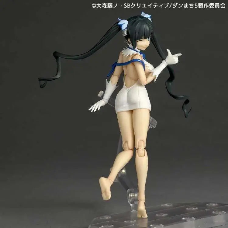 Revoltech Danmachi (is It Wrong To Try To Pick Up Girls In A Dungeon?) Hestia Action Figure