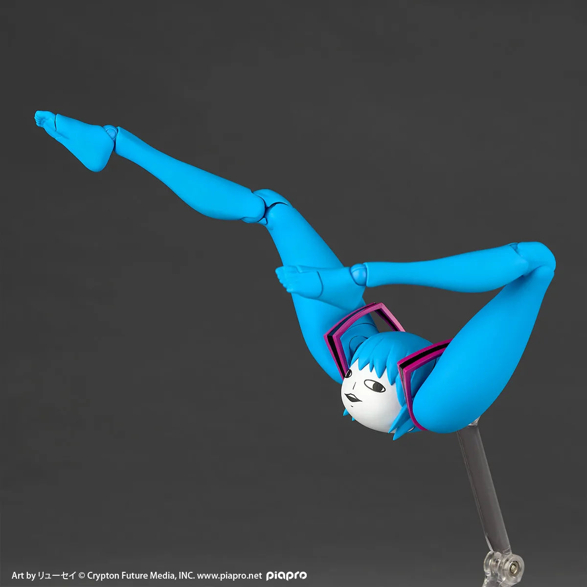 Revoltech Hatsune Miku  Shiteyanyo Action Figure