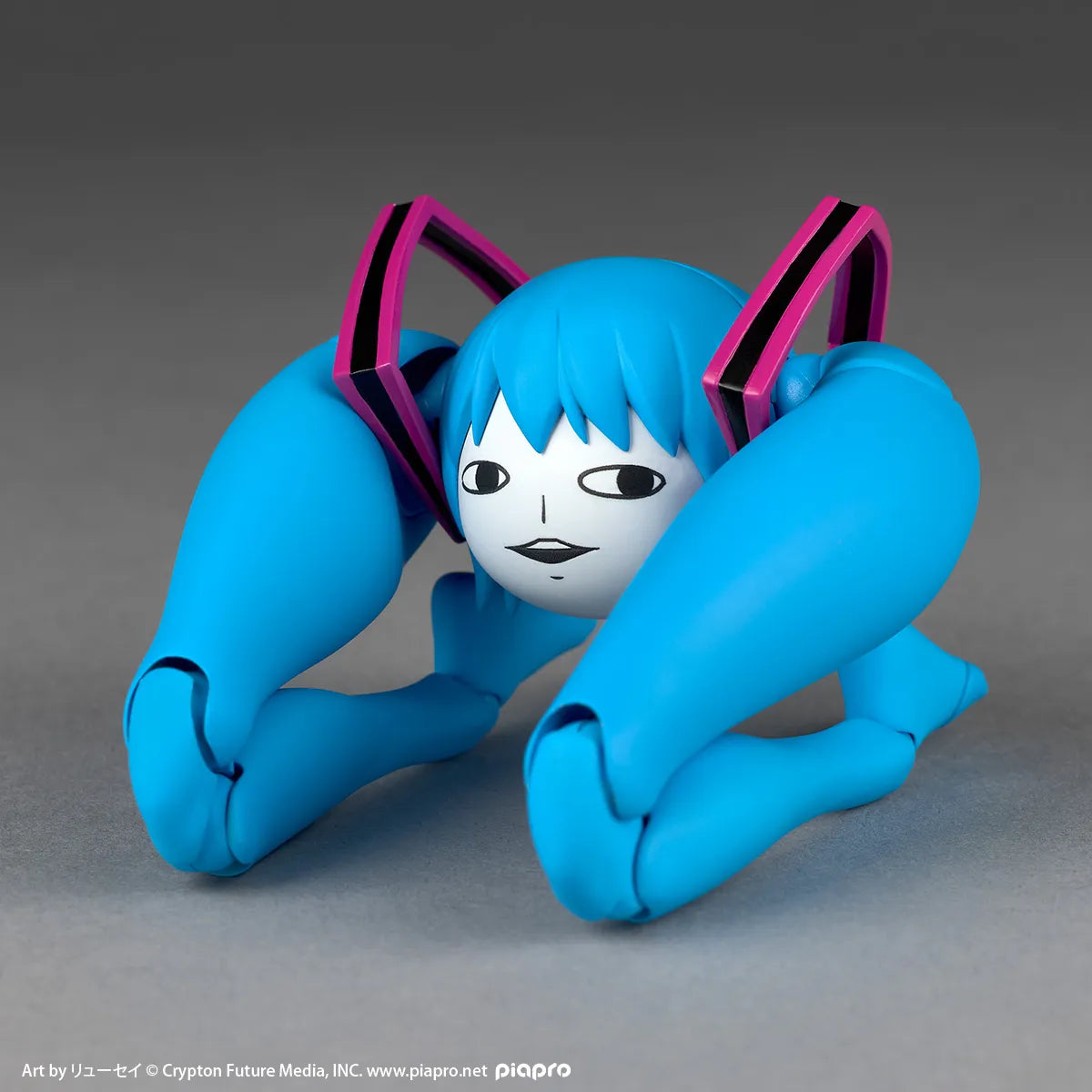 Revoltech Hatsune Miku  Shiteyanyo Action Figure