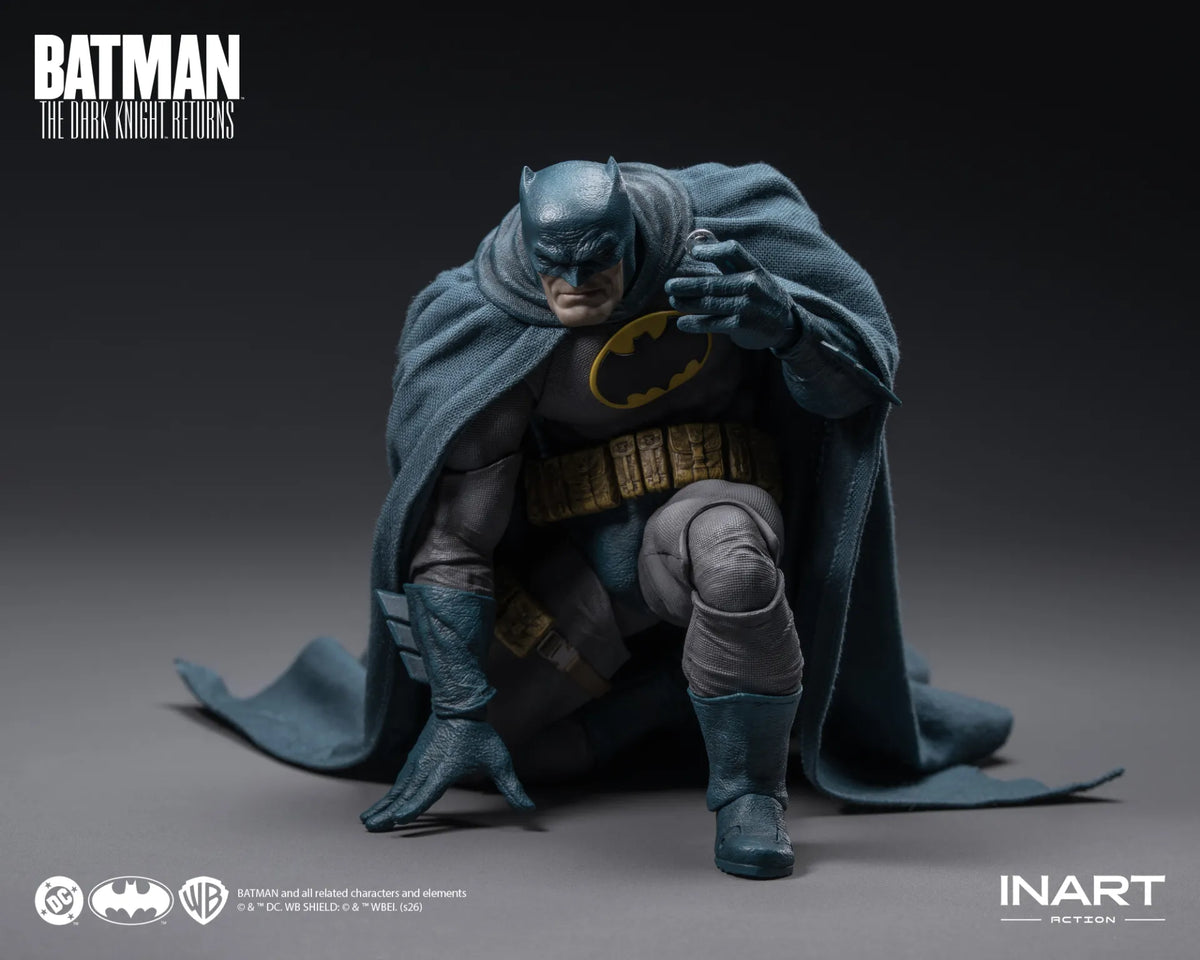 Batman The Dark Knight Returns Blue Suit 1/12 Action Figure