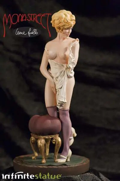 Mona Street Statue