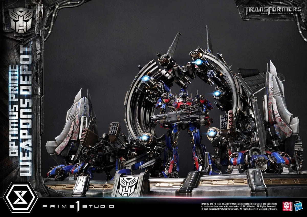 Transformers: Dark of the Moon (Film) Museum Masterline Statue Optimus Prime Weapons Depot Bonus Version 127 cm