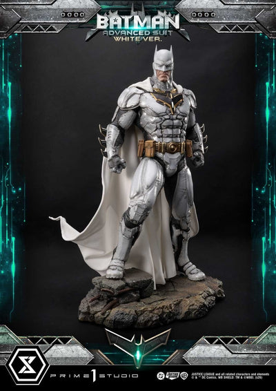 DC Comics Ultimate Museum Masterline Statue Batman Advanced Suit White Version (Design By Josh Nizzi) 51 cm
