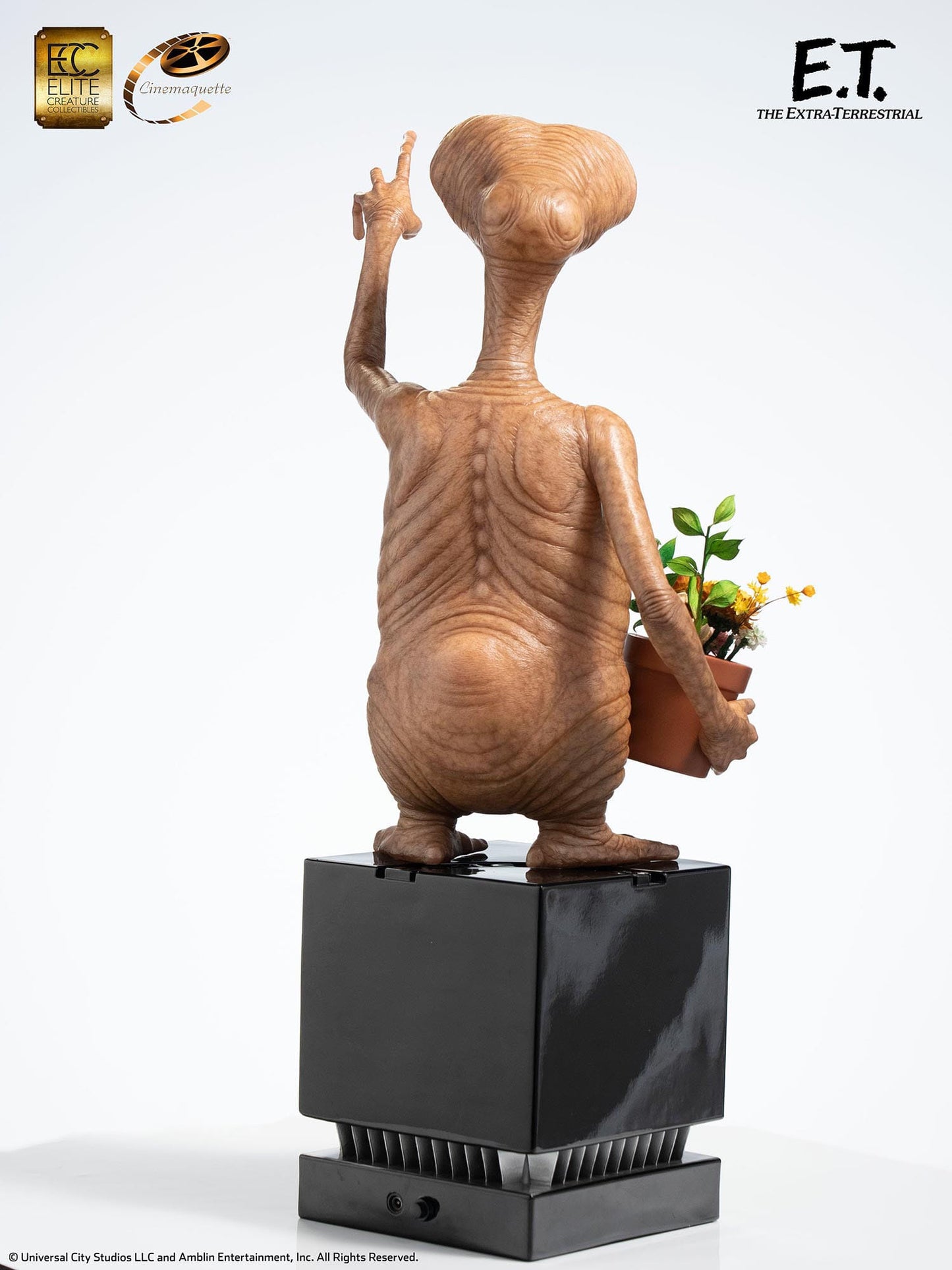 E.T. The Extra-Terrestrial  1/3 E.T. 59 cm Statue (Limited Edition 299)