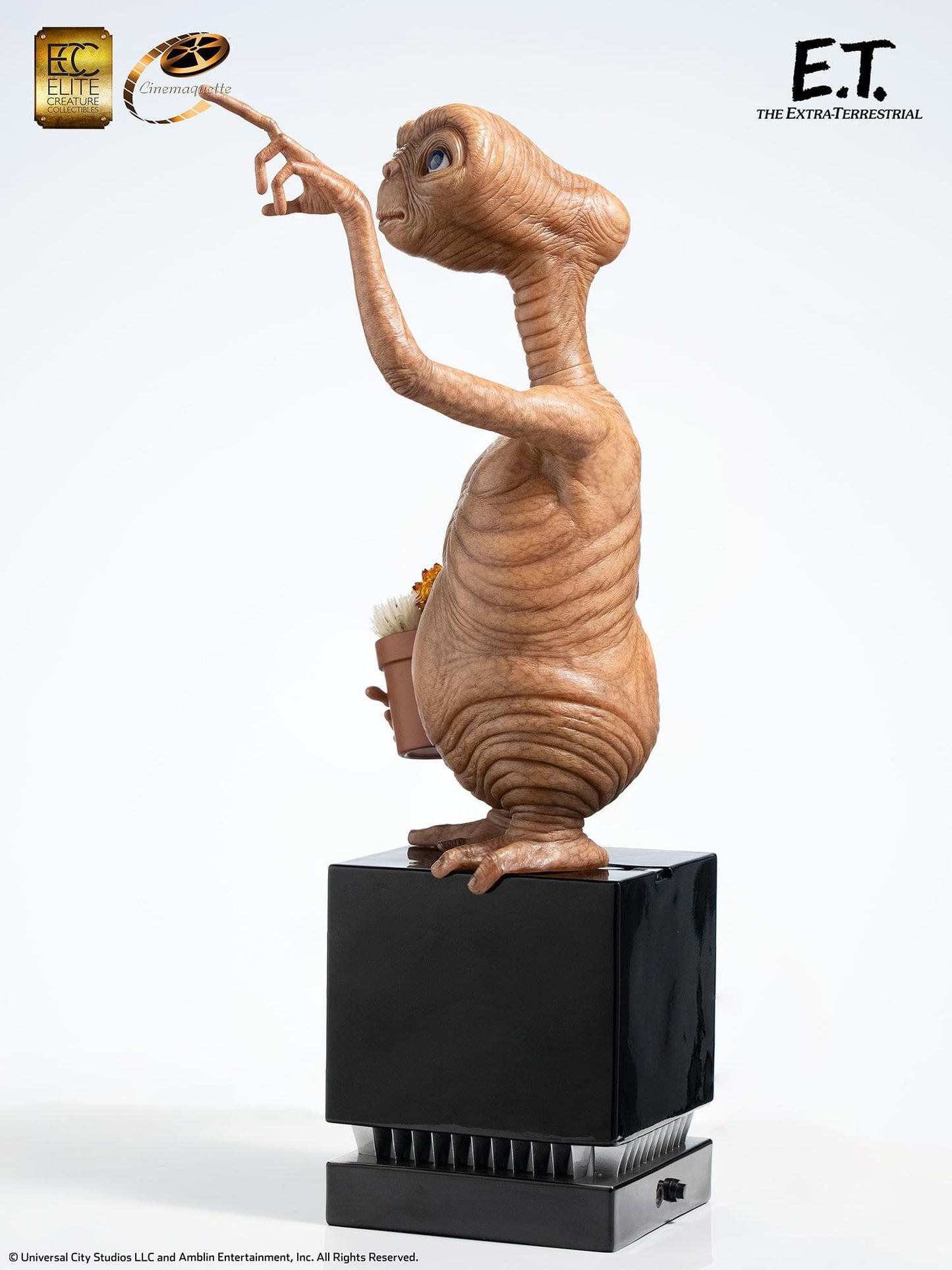 E.T. The Extra-Terrestrial  1/3 E.T. 59 cm Statue (Limited Edition 299)