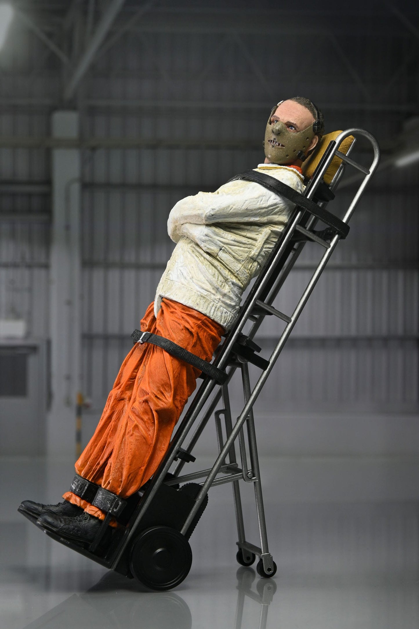 The Silence of the Lambs  Dr. Hannibal Lecter (Masked) 18 cm Action Figure