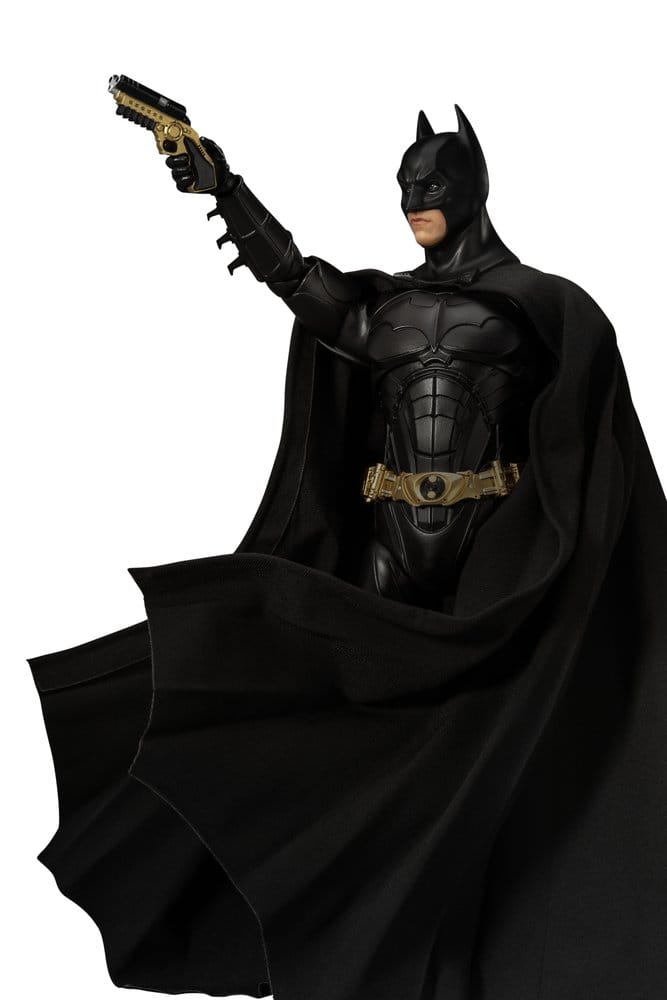 DC Comics Dynamic 8ction Heroes Action Figure Batman (Batman Begins) 21 cm