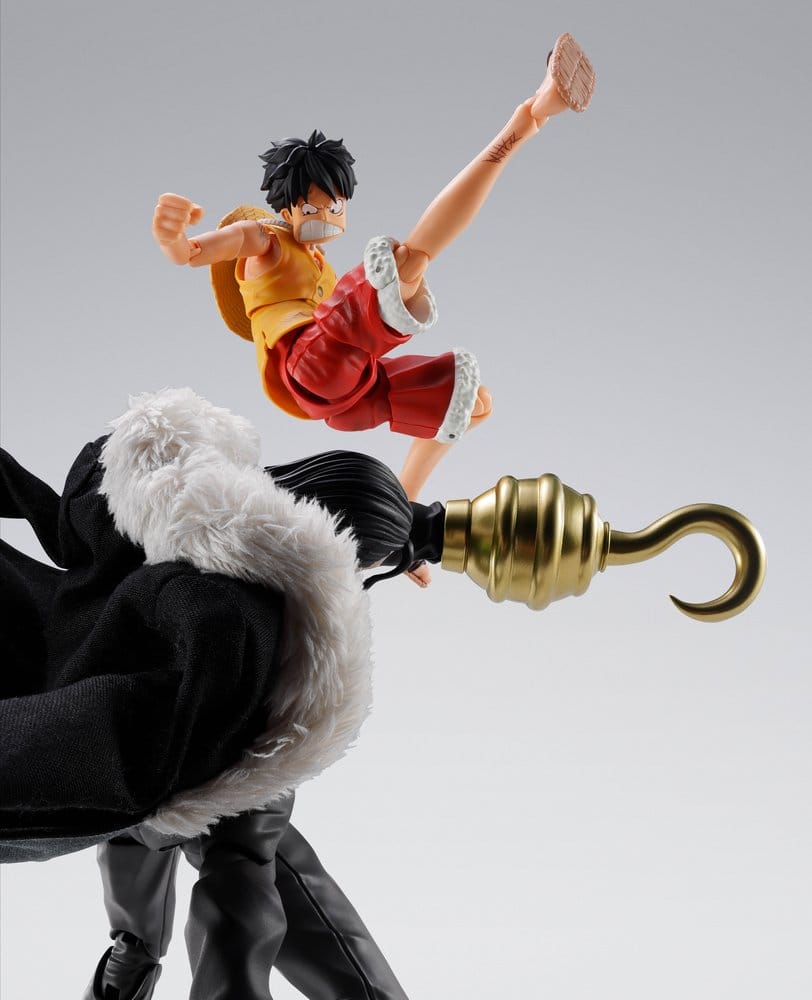 One Piece S.H.Figuarts Action Figure Sir Crocodile -Marineford- 18 cm