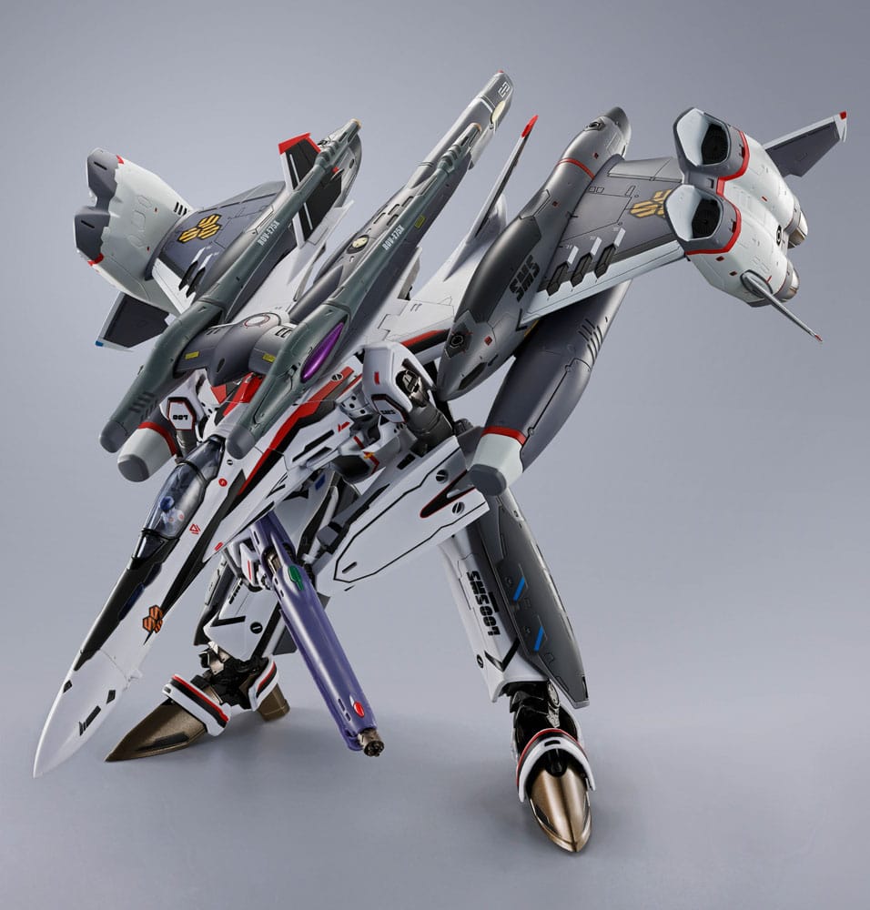 Macross Frontier DX Chogokin Action Figure Tornado Messiah Valkyrie Alto Saotome Use Revival Ver. 25 cm