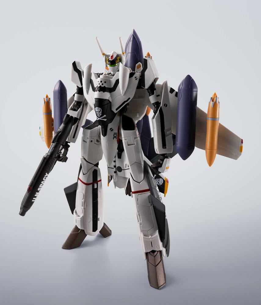 Macross 7 Hi-Metal R Action Figure VF-0S Phoenix (Roy Focker Use) &amp; QF-2200D-B Ghost Set 14 cm