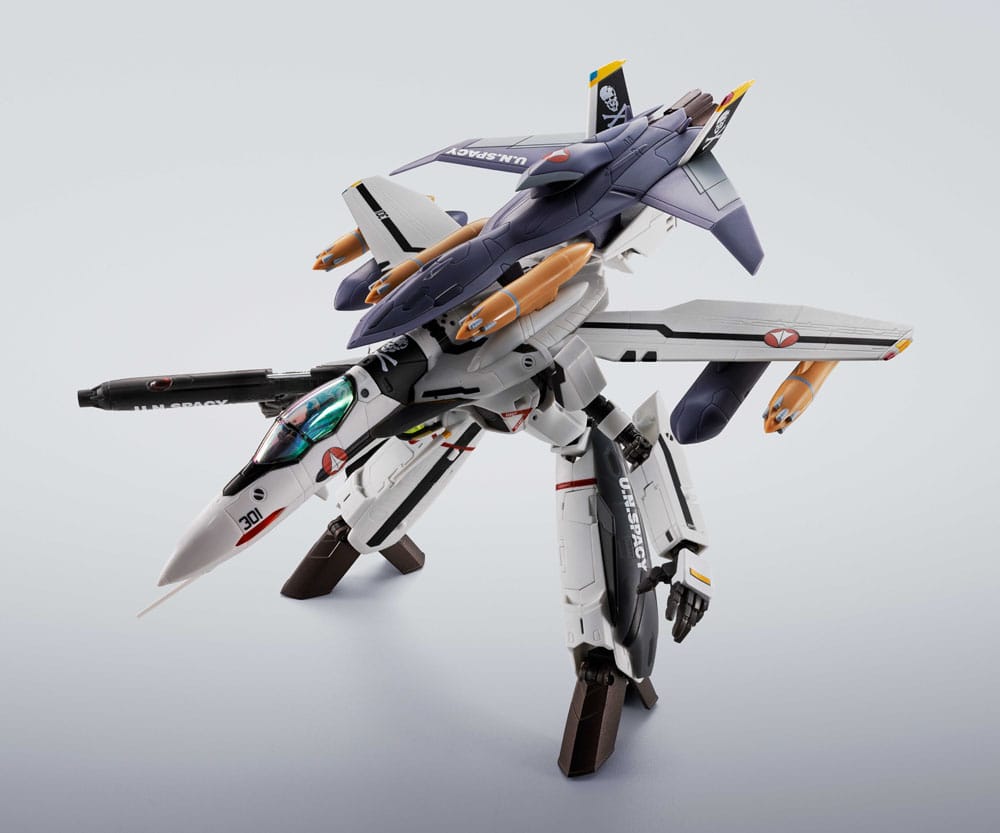 Macross 7 Hi-Metal R Action Figure VF-0S Phoenix (Roy Focker Use) &amp; QF-2200D-B Ghost Set 14 cm