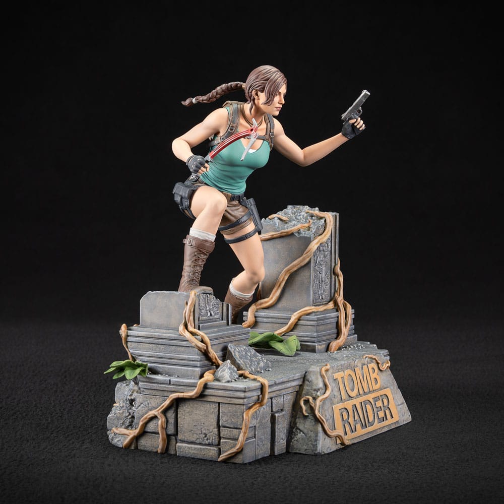 Tomb Raider PVC Statue Lara Croft 24 cm