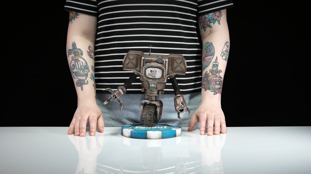 Fallout (Amazon) PVC Figure Victor the Securitron 25 cm