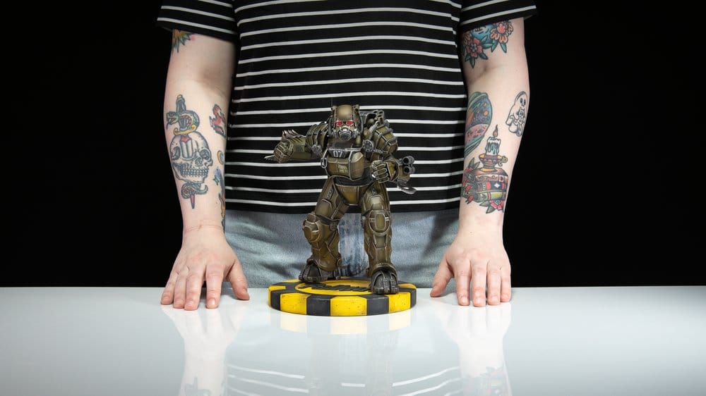 Fallout (Amazon) PVC Figure NCR Power Armor 25 cm