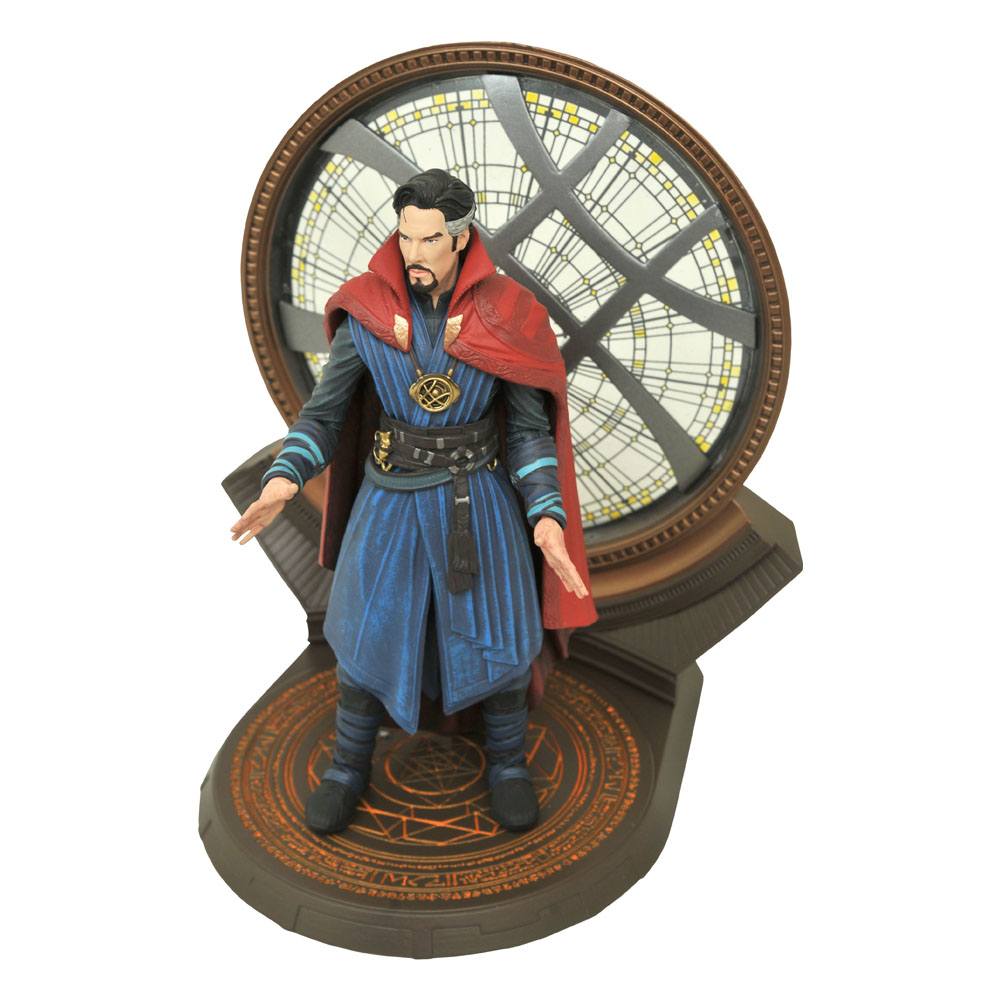 Doctor Strange in the Multiverse of Madness Marvel Select Action Figure Dr. Strange 18 cm - Damaged packaging