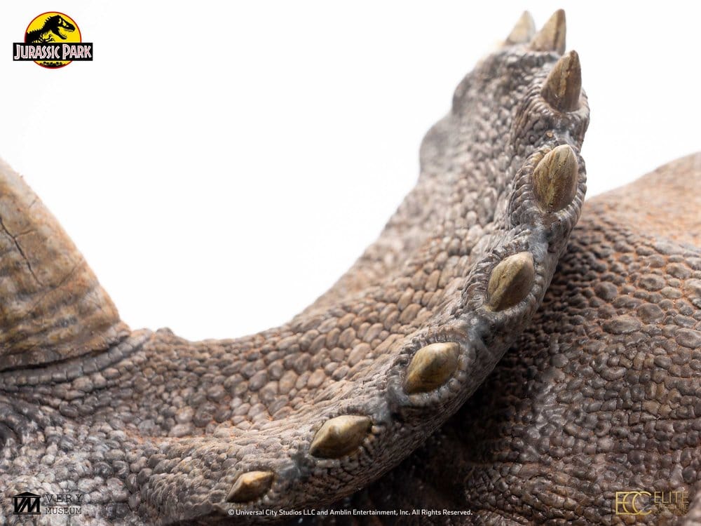 Jurassic Park Maquette 1/8 Sick Triceratops 96 cm