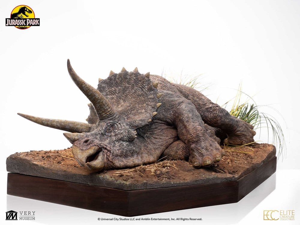 Jurassic Park Maquette 1/8 Sick Triceratops 96 cm