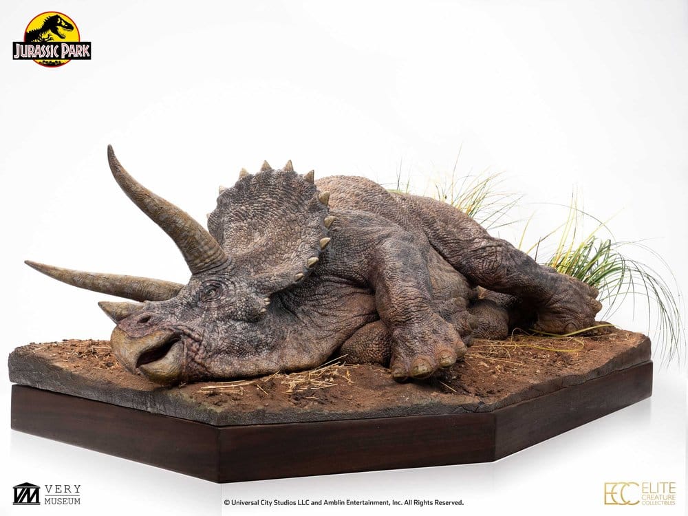 Jurassic Park Maquette 1/8 Sick Triceratops 96 cm