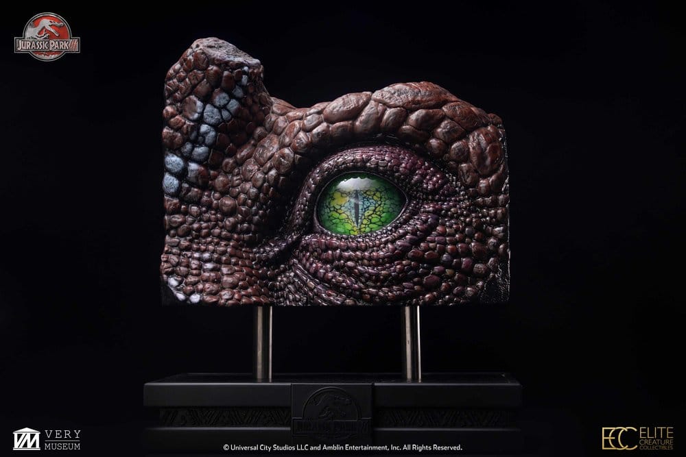 Jurassic Park III Replica Bust Spinosaurus Eye Prop (Reproduction) 39 cm
