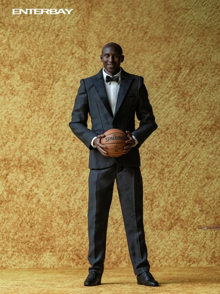 NBA Collection Real Masterpiece Action Figure 1/6 Kobe Bryant 33 cm