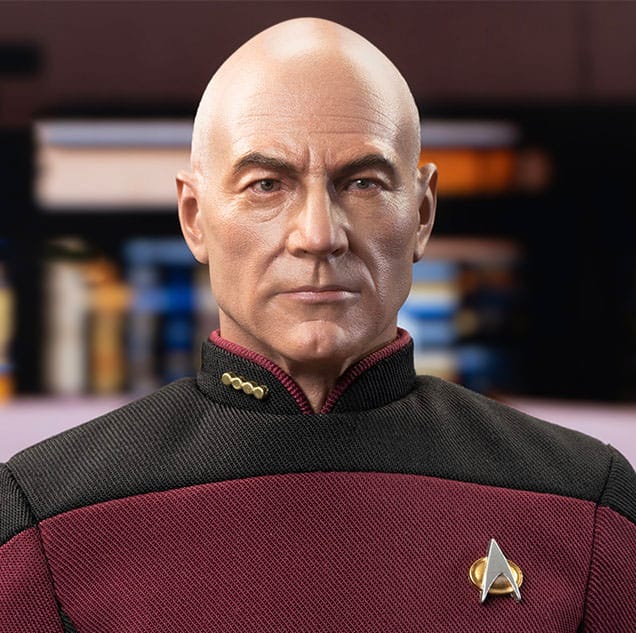 Star Trek: The Next Generation Action Figure 1/6 Captain Jean-Luc Picard (Essential Duty Uniform) 30 cm