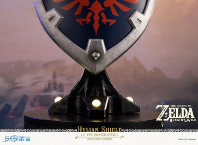 The Legend of Zelda Breath of the Wild PVC Statue Hylian Shield Collector's Edition 29 cm - Damaged packaging