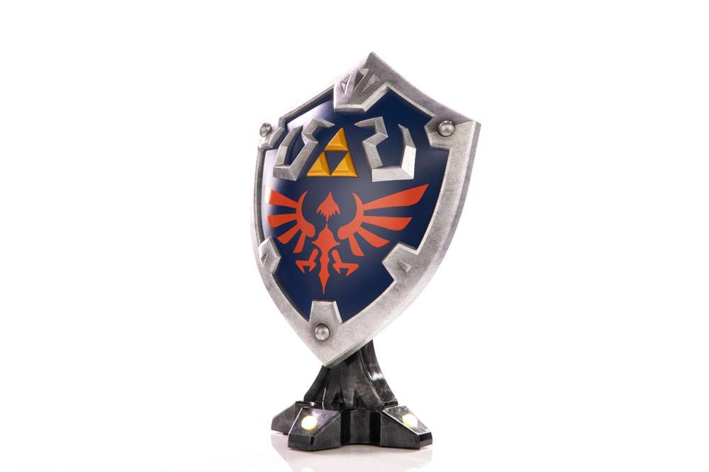 The Legend of Zelda Breath of the Wild PVC Statue Hylian Shield Collector's Edition 29 cm - Damaged packaging