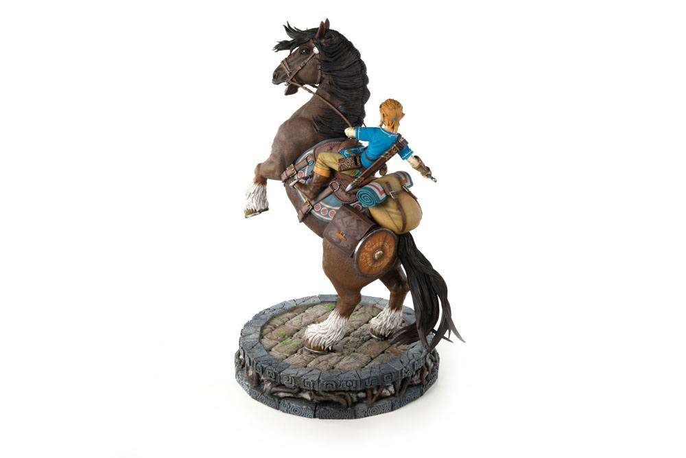The Legend of Zelda Breath of the Wild Statue Link on Horseback 56 cm - Damaged packaging