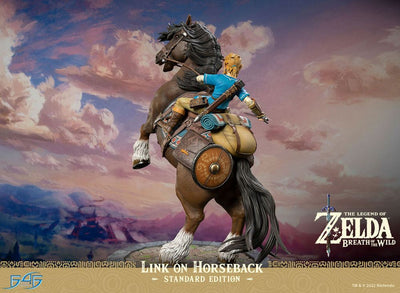 The Legend of Zelda Breath of the Wild Statue Link on Horseback 56 cm - Damaged packaging