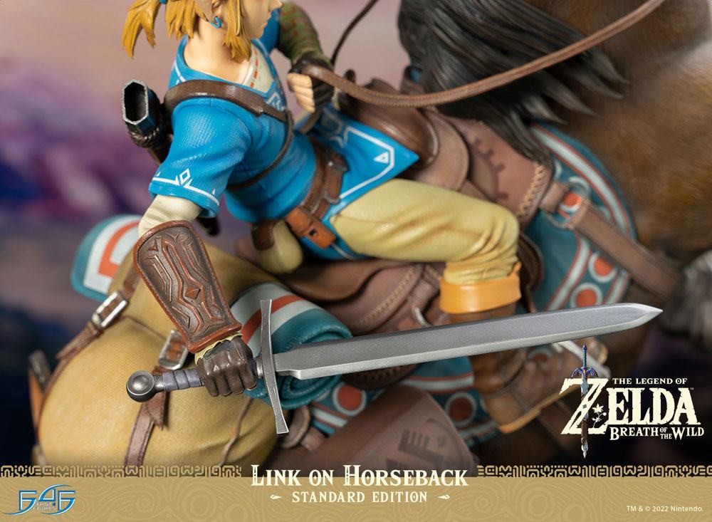 The Legend of Zelda Breath of the Wild Statue Link on Horseback 56 cm - Damaged packaging