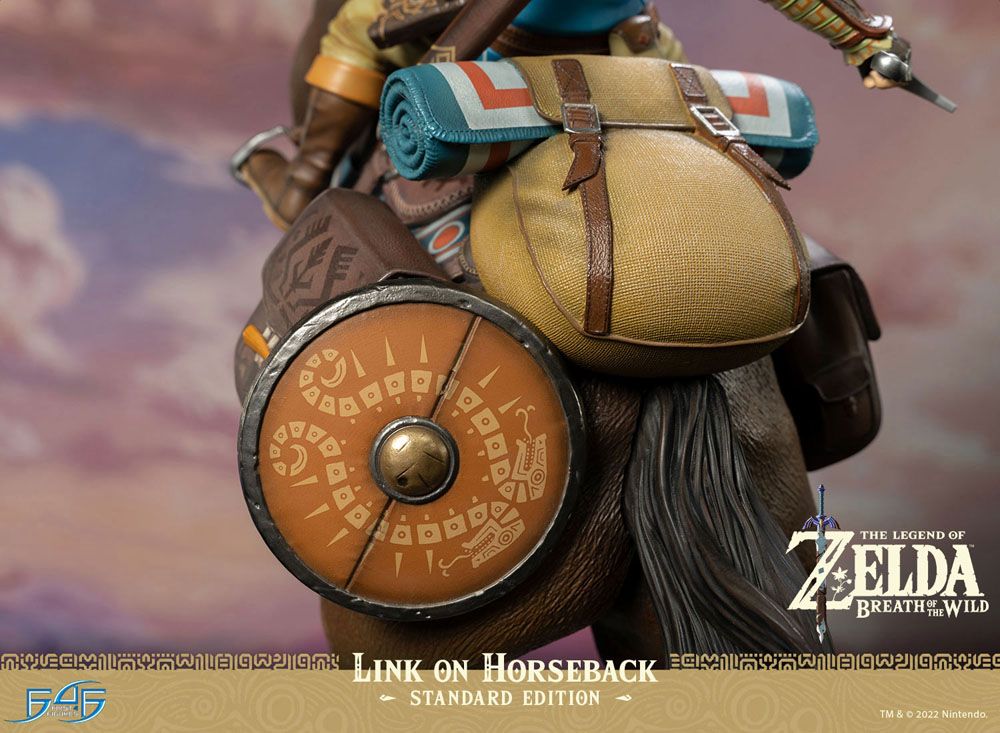 The Legend of Zelda Breath of the Wild Statue Link on Horseback 56 cm