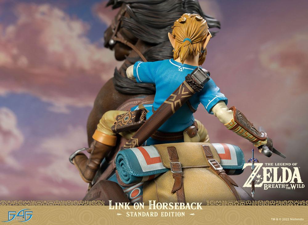 The Legend of Zelda Breath of the Wild Statue Link on Horseback 56 cm