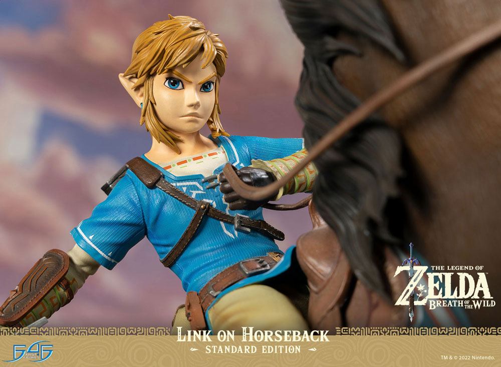 The Legend of Zelda Breath of the Wild Statue Link on Horseback 56 cm - Damaged packaging