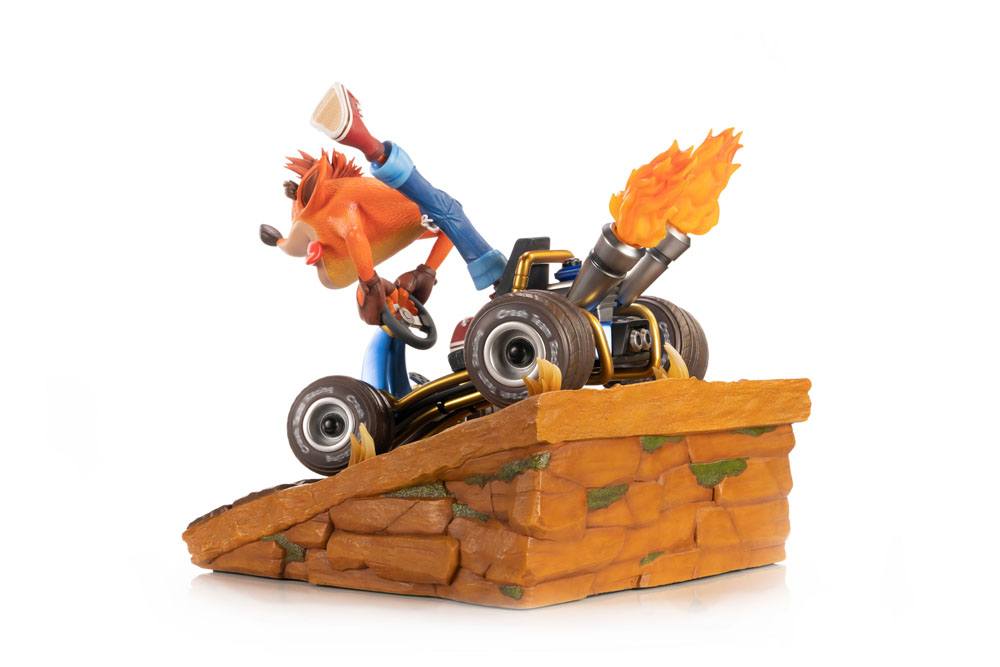 Crash Team Racing Nitro-Fueled Statue Crash in Kart 31 cm