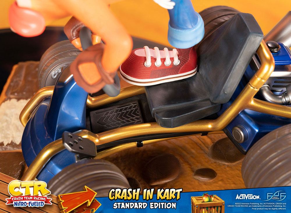 Crash Team Racing Nitro-Fueled Statue Crash in Kart 31 cm