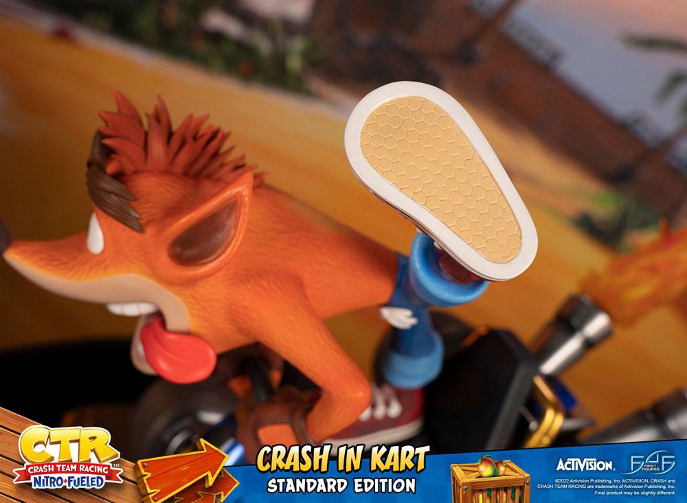 Crash Team Racing Nitro-Fueled Statue Crash in Kart 31 cm