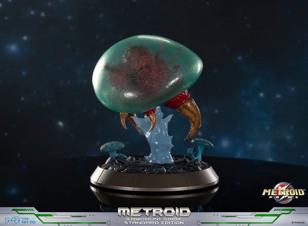 Metroid Prime PVC Figure Metroid (Standard) (Glow in the Dark) 21 cm