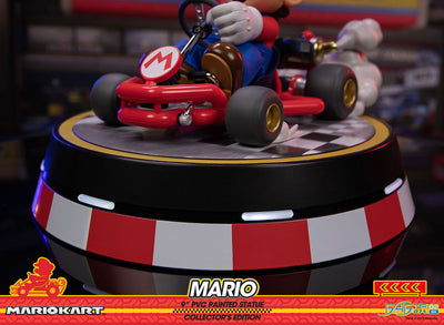 Mario Kart PVC Statue Mario Collector's Edition 22 cm - Severely damaged packaging