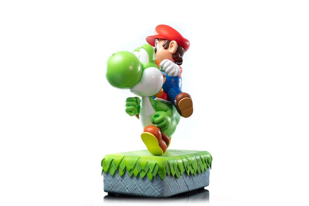 Super Mario Statue Mario &amp; Yoshi 48 cm